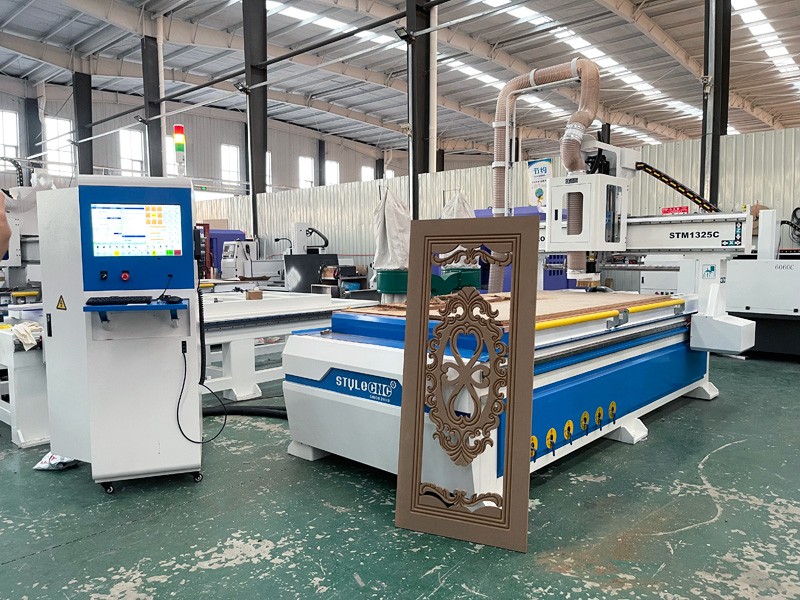 4x8 用于櫥柜門制造的數(shù)控雕刻機 4x8 用于櫥柜門制造的數(shù)控雕刻機